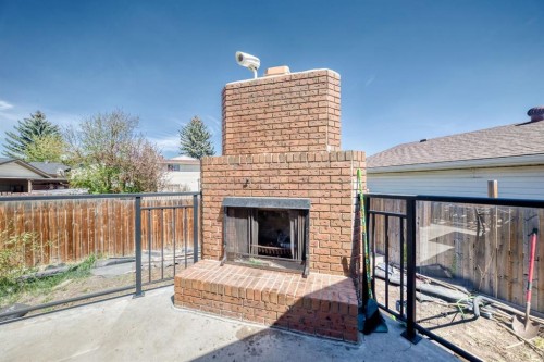28 Rundlelawn Place Ne, Calgary, AB - Outdoor