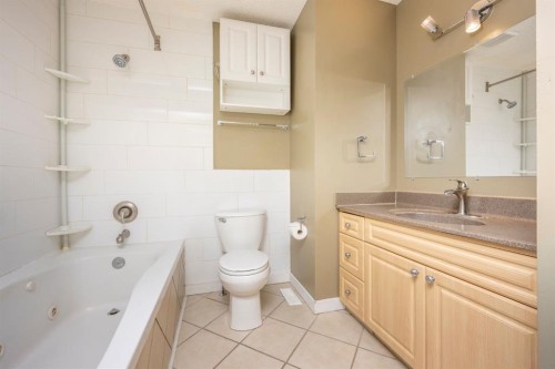 6031 Lacombe Way Sw, Calgary, AB 
