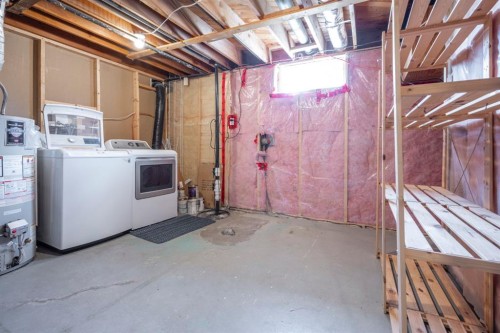 6031 Lacombe Way Sw, Calgary, AB 
