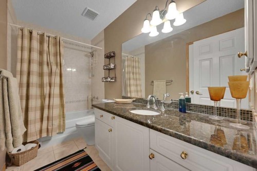 158 Valley Glen Heights Nw, Calgary, AB 