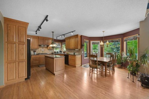 158 Valley Glen Heights Nw, Calgary, AB 