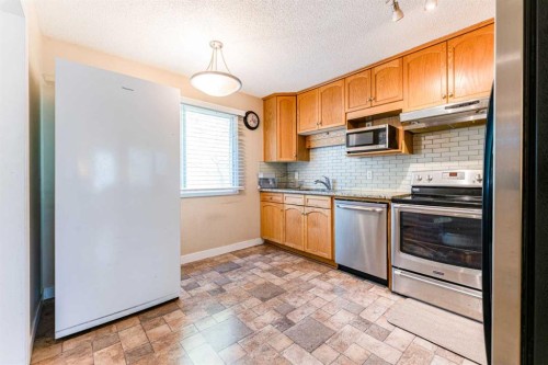144 Midbend Place Se, Calgary, AB 
