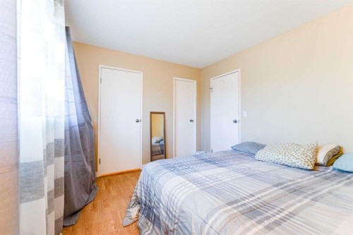 144 Midbend Place Se, Calgary, AB 