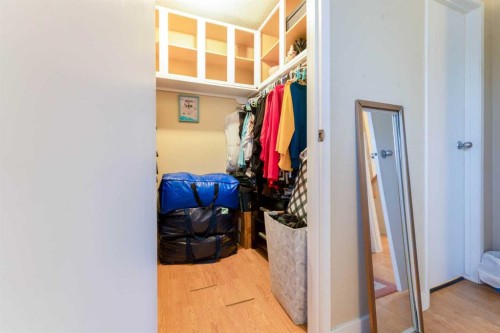 144 Midbend Place Se, Calgary, AB 