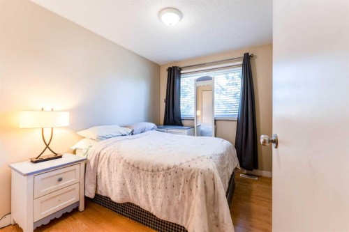 144 Midbend Place Se, Calgary, AB 