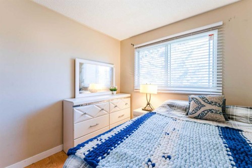144 Midbend Place Se, Calgary, AB 