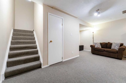 144 Midbend Place Se, Calgary, AB 