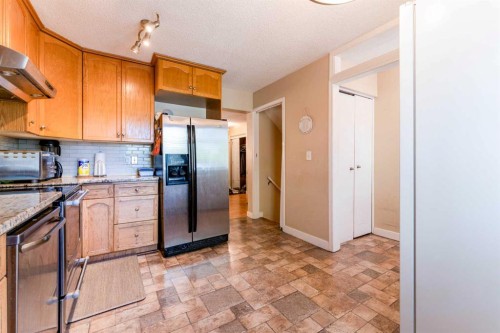 144 Midbend Place Se, Calgary, AB 