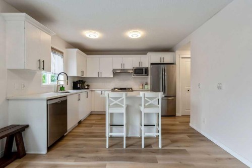 19 Drake Landing Way, Okotoks, AB 