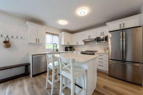 19 Drake Landing Way, Okotoks, AB 