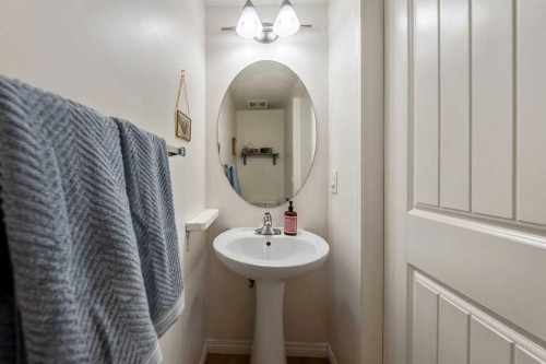 19 Drake Landing Way, Okotoks, AB 