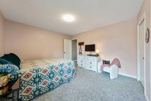 19 Drake Landing Way, Okotoks, AB 