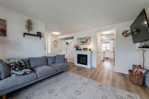 19 Drake Landing Way, Okotoks, AB 