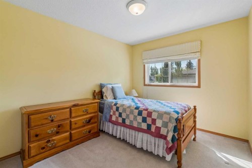 132 Hidden Ranch Crescent Nw, Calgary, AB 