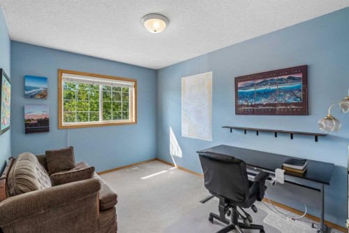132 Hidden Ranch Crescent Nw, Calgary, AB 