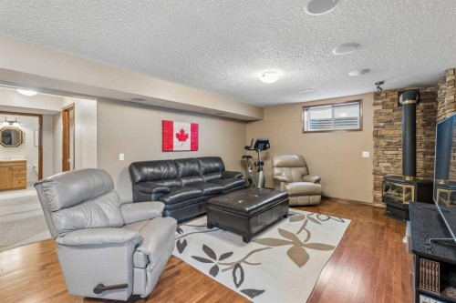 132 Hidden Ranch Crescent Nw, Calgary, AB 