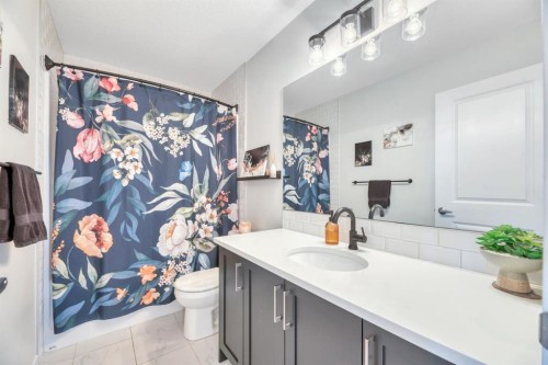 836 Seton Circle Se, Calgary, AB 