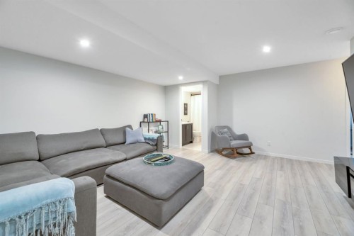 836 Seton Circle Se, Calgary, AB 