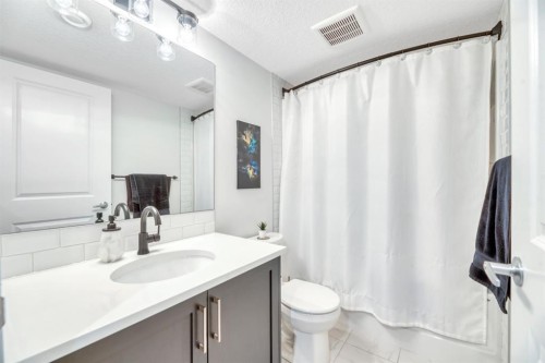836 Seton Circle Se, Calgary, AB 