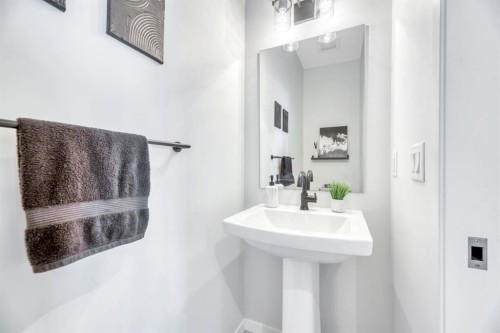 836 Seton Circle Se, Calgary, AB 