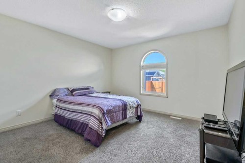 1013 3Rd Avenue Sw, Diamond Valley, AB 