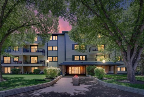 203-727 56 Avenue SW Calgary, AB T2V 4Z8