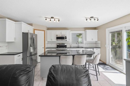142 Riverview Circle Se, Calgary, AB 
