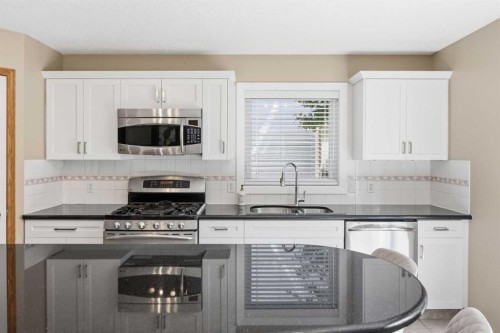 142 Riverview Circle Se, Calgary, AB 