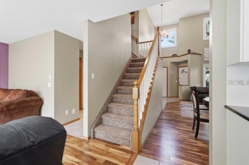 142 Riverview Circle Se, Calgary, AB 