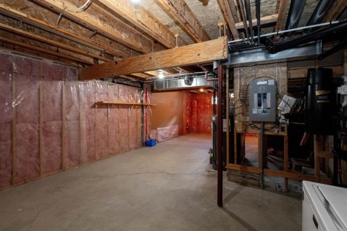 8-120 Ross Avenue, Cochrane, AB 