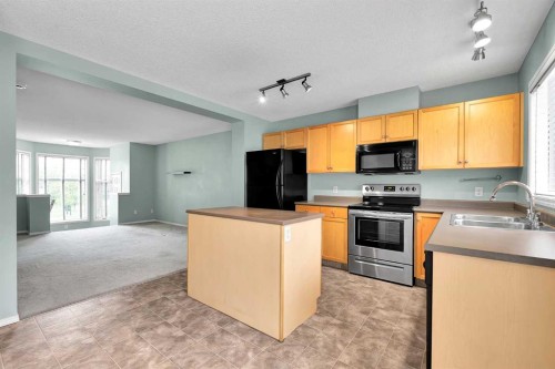 207 Mckenzie Towne Gate Se, Calgary, AB 