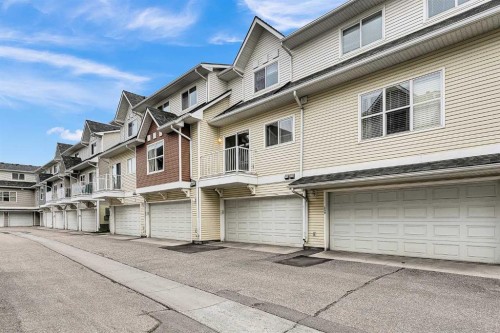 207 Mckenzie Towne Gate Se, Calgary, AB 