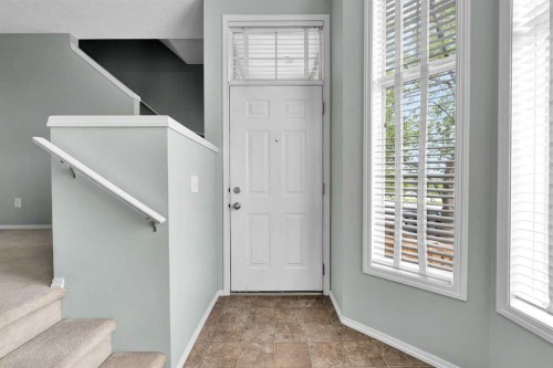 207 Mckenzie Towne Gate Se, Calgary, AB 
