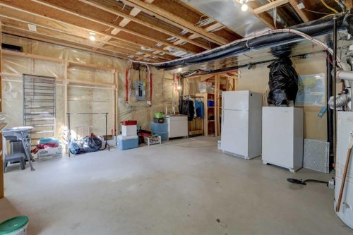35 Hidden Creek Rise Nw, Calgary, AB 