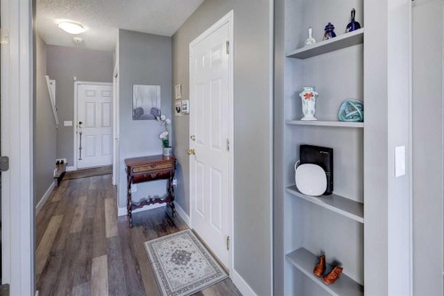 35 Hidden Creek Rise Nw, Calgary, AB 