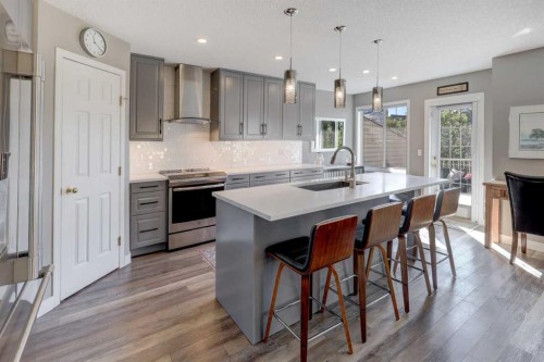 35 Hidden Creek Rise Nw, Calgary, AB 