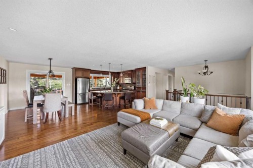 111 Silvergrove Green Nw, Calgary, AB 