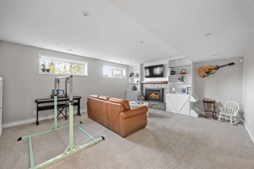 111 Silvergrove Green Nw, Calgary, AB 