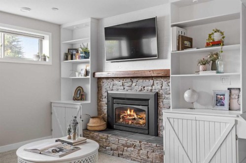 111 Silvergrove Green Nw, Calgary, AB 