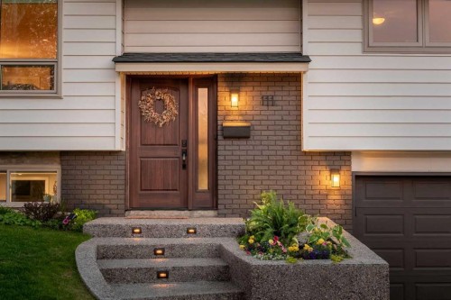 111 Silvergrove Green Nw, Calgary, AB 