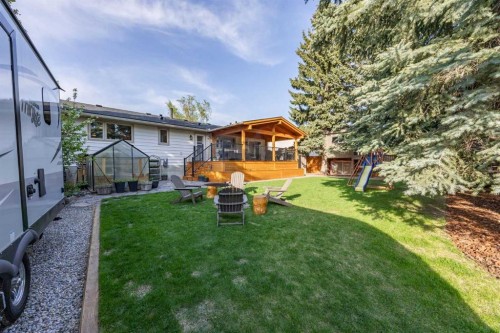 111 Silvergrove Green Nw, Calgary, AB 