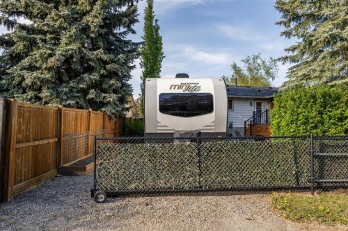 111 Silvergrove Green Nw, Calgary, AB 