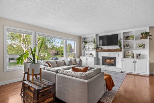 111 Silvergrove Green Nw, Calgary, AB 
