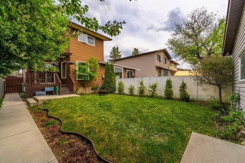 1455 Berkley Drive Nw, Calgary, AB 