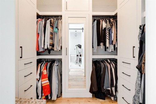 2440 31 Avenue Sw, Calgary, AB 