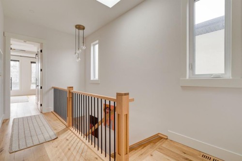2440 31 Avenue Sw, Calgary, AB 
