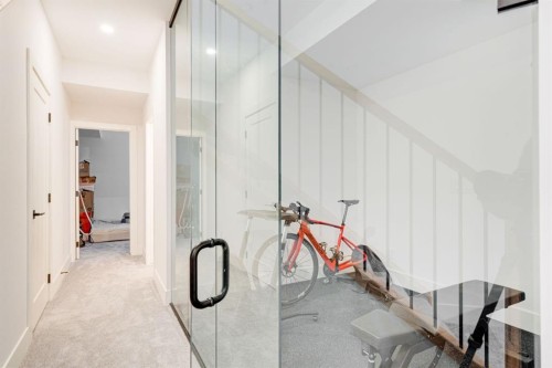 2440 31 Avenue Sw, Calgary, AB 