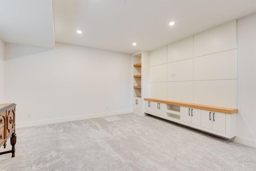 2440 31 Avenue Sw, Calgary, AB 