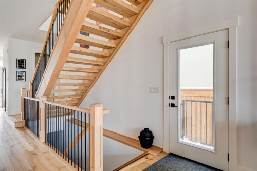 2440 31 Avenue Sw, Calgary, AB 