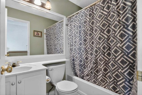210 Douglas Ridge Place Se, Calgary, AB 